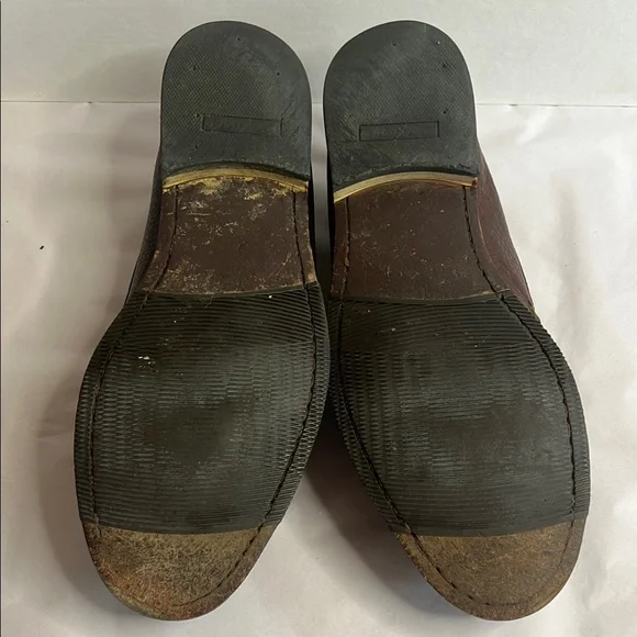 Brown Leather Tassel Loafers with Moccasin Stitching - Picture 7 of 9